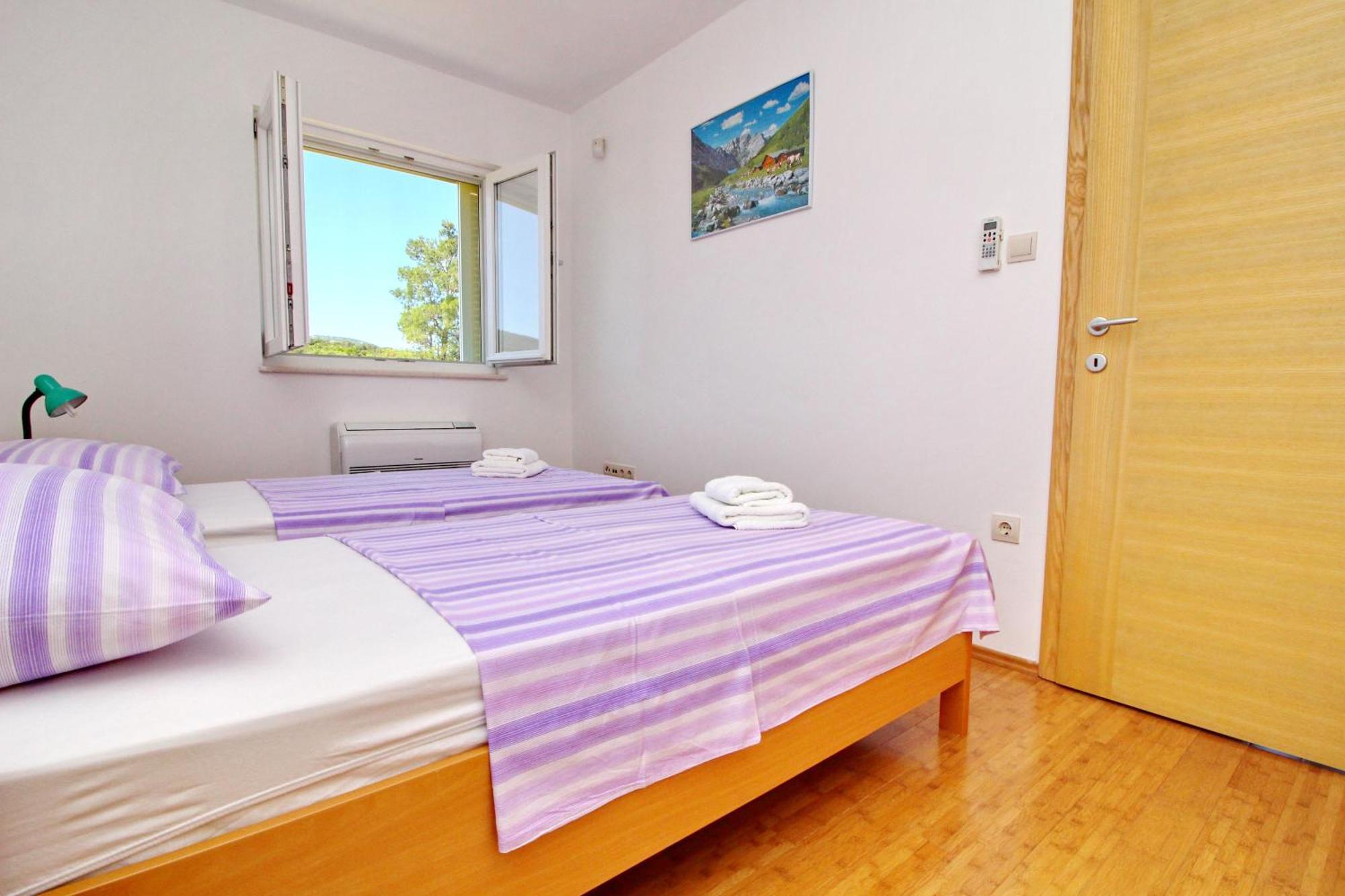 Apartments Gusti Drace Bilik gambar